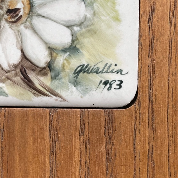 Vintage Hand Painted, Framed and Signed/Dated Beautiful Flower Tile  7 1/4" - Picture 3 of 5